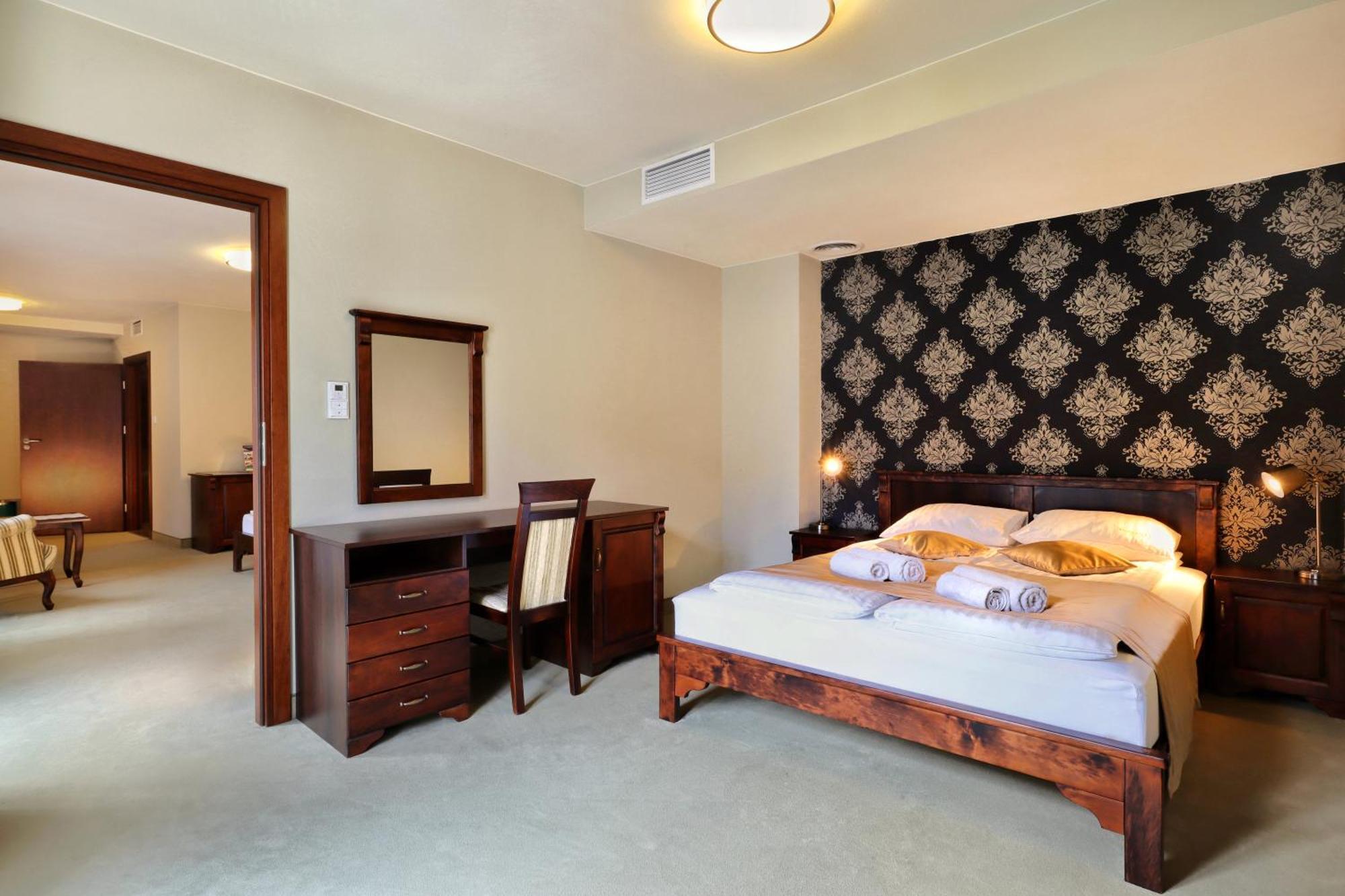 Deluxe Family Suite